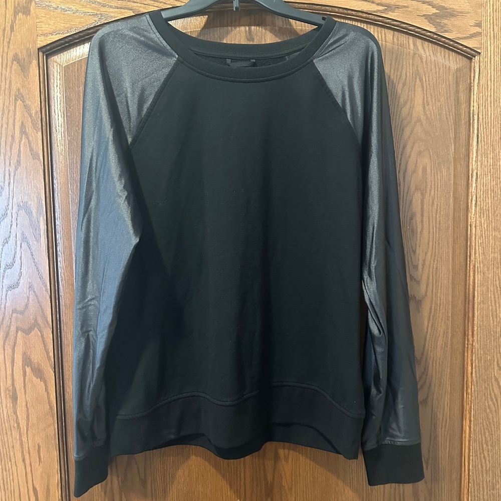 Victoria Sport Black Faux Leather Shimmer Sleeve Raglan Sweatshirt Womens M